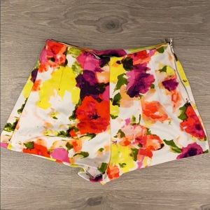 Forever 21 floral shorts size small
